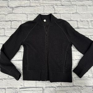 Lululemon: Women's Full Zip Bomber Jacket (Black, Sz 6)